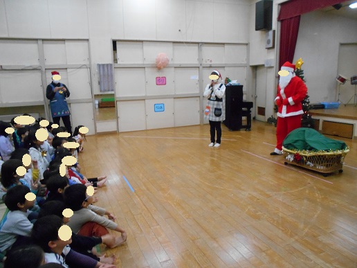 サンタが登場