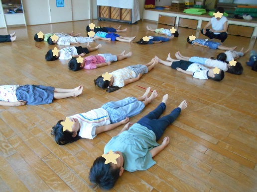 5歳児ヨガ