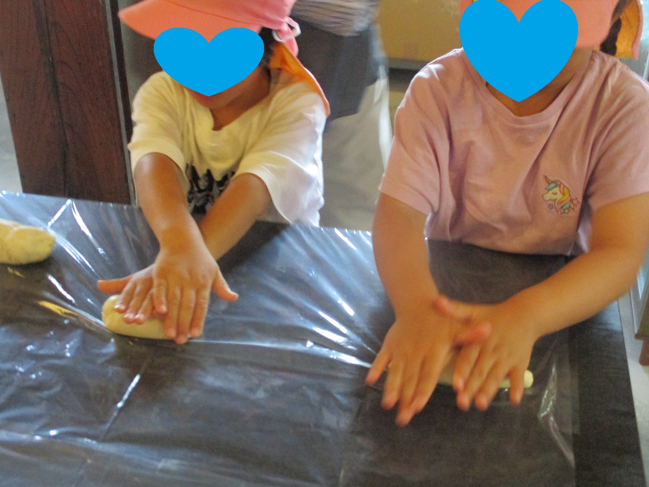 うどんをこねる